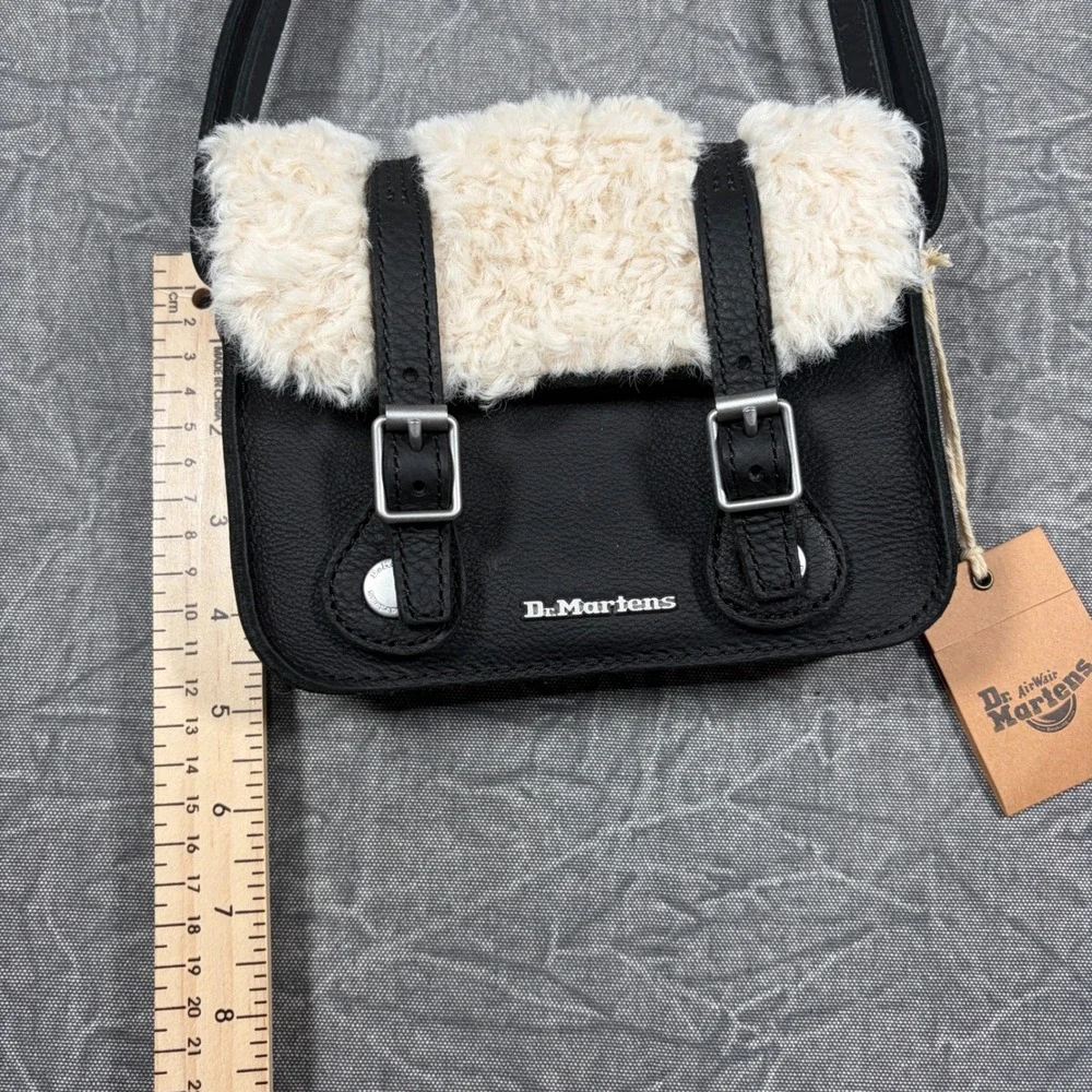 Dr. Martens Satchel Unisex 7